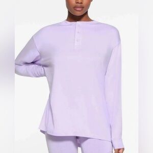 SKIMS Boyfriend Long Sleeve Henley - Lily Size Small